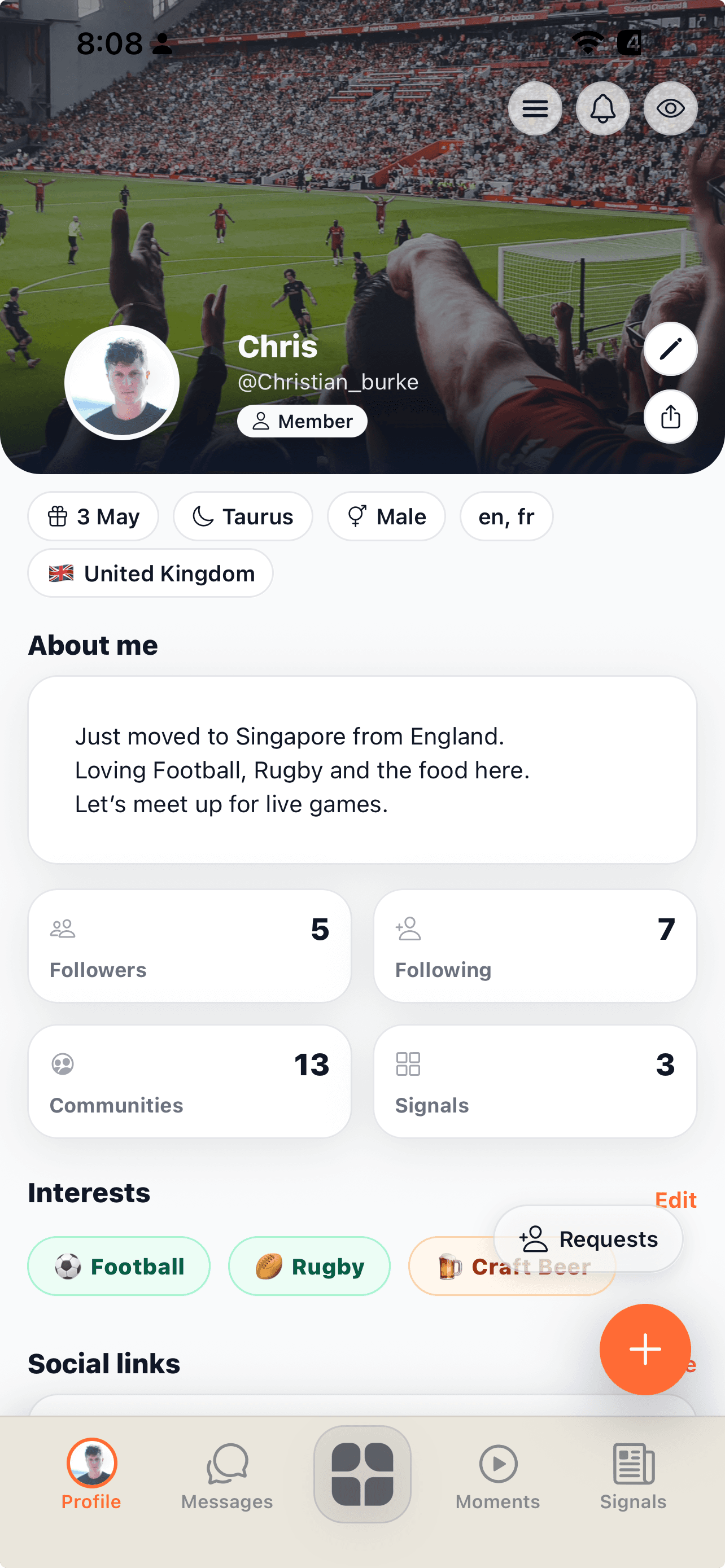A Meshup member profile showing interests, communities, and activity