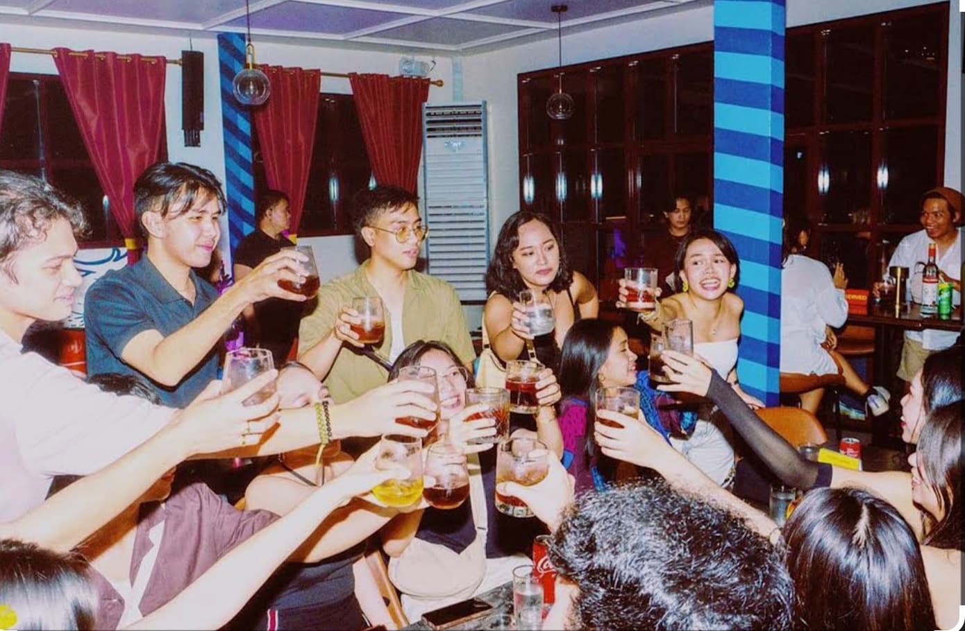 Friday Social | Expats, Locals & New Faces Welcome